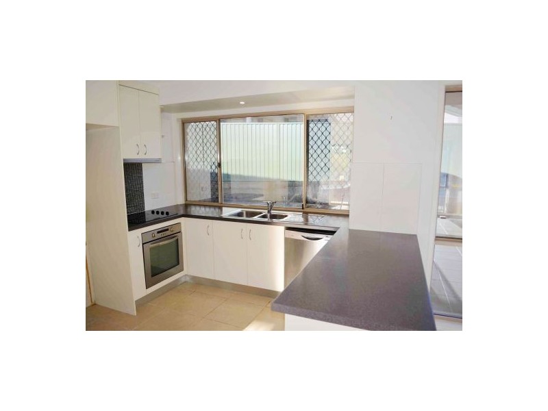 1 Peppertree St, Sinnamon Park QLD 4073