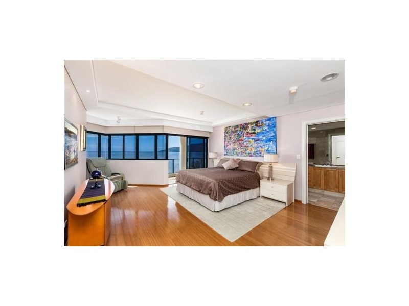 36/181 The Esplanade, Cairns North QLD 4870