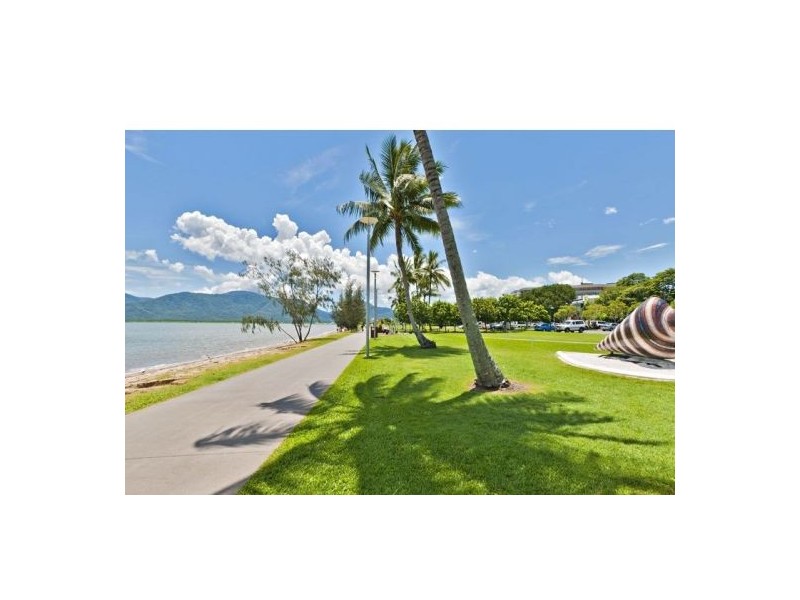 36/181 The Esplanade, Cairns North QLD 4870