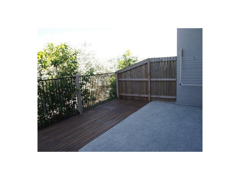 2 Toohey street, Pacific Pines QLD 4211