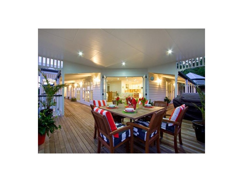 14. Eagles Retreat Place, Tamborine Mountain QLD 4272