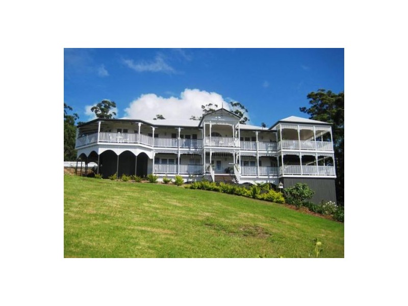 14. Eagles Retreat Place, Tamborine Mountain QLD 4272