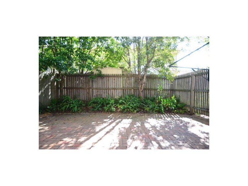 15,. Magellan Rd, Springwood QLD 4127
