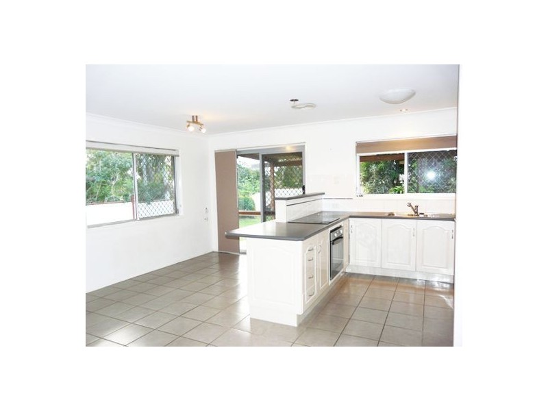 16 Hydrabad Street, Regents Park QLD 4118