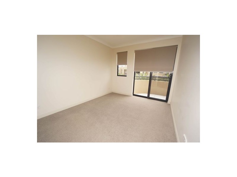 392-398 Marine Parade, Labrador QLD 4215