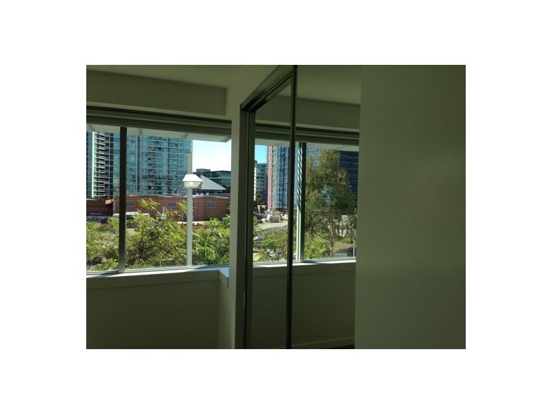 915 /47 Hercules st, Hamilton QLD 4007