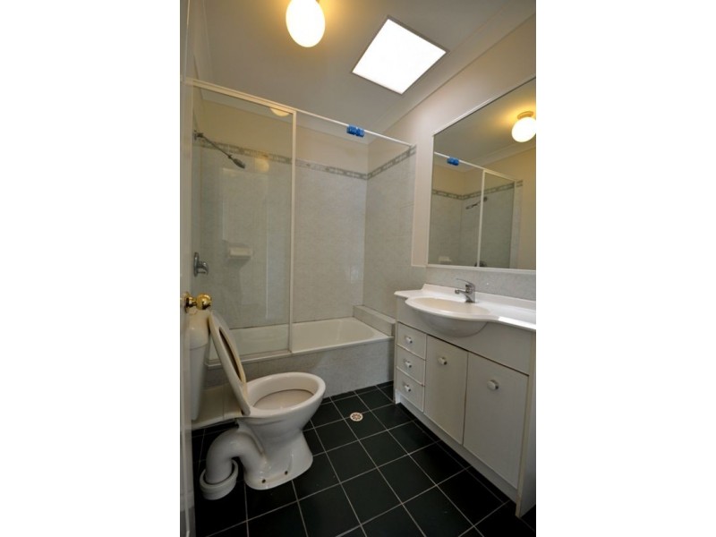 8a/21 Stanton Rd, Tingalpa QLD 4173