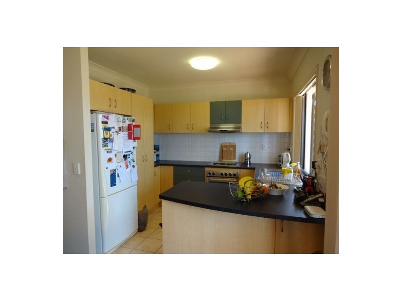 20, BROWN, Labrador QLD 4215