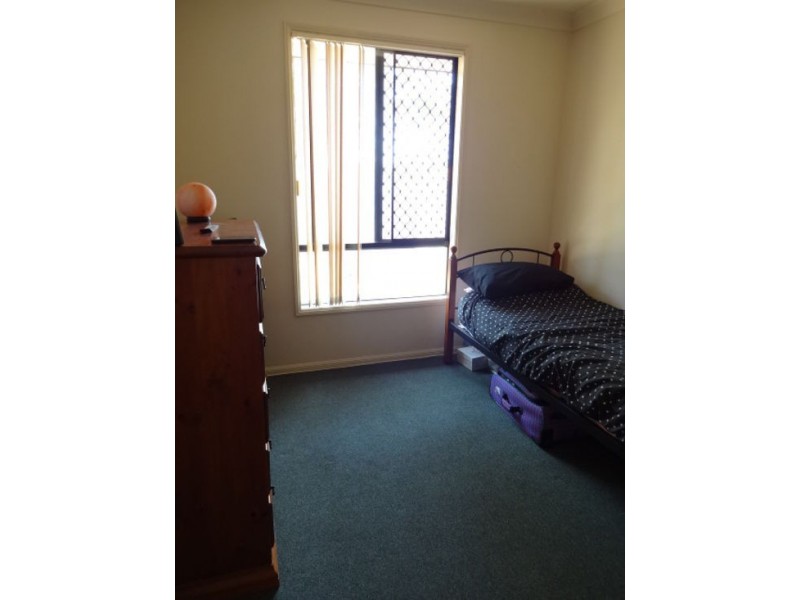 20, BROWN, Labrador QLD 4215