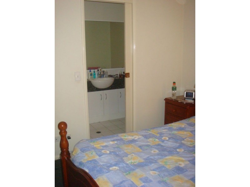 20/ BROWN, Labrador QLD 4215