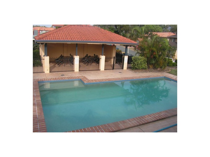 04/08 Buckingham Place, Eight Mile Plains QLD 4113