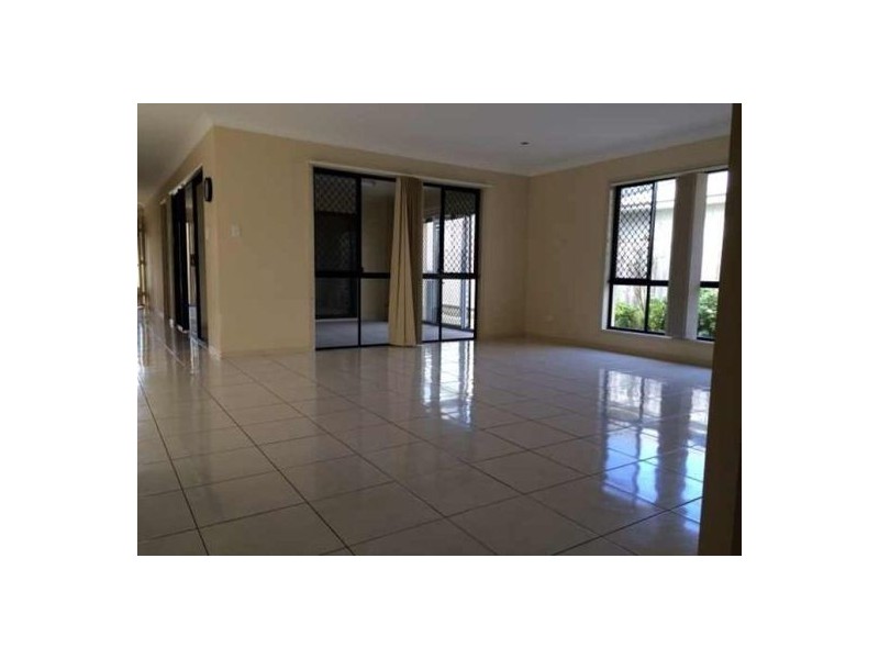 19 Gippsland Place, Calamvale QLD 4116