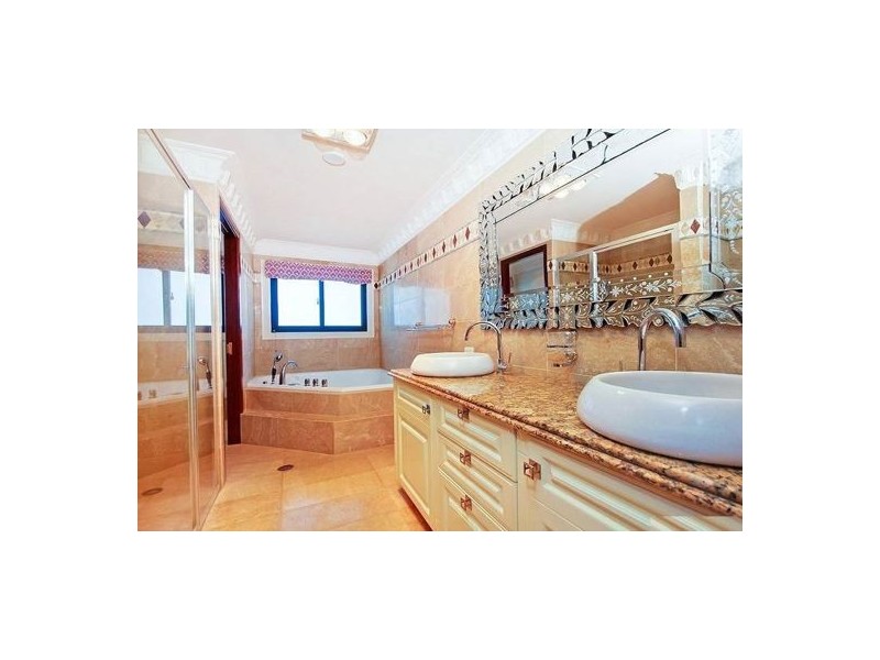 1 Amber Close, Eight Mile Plains QLD 4113