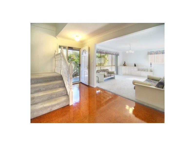 9. Gwandalan St, Eight Mile Plains QLD 4113