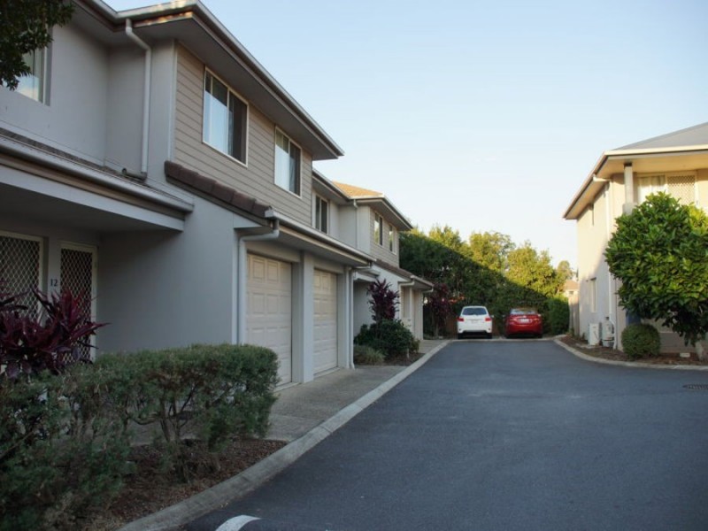 6/11 Pyranees, Calamvale QLD 4116