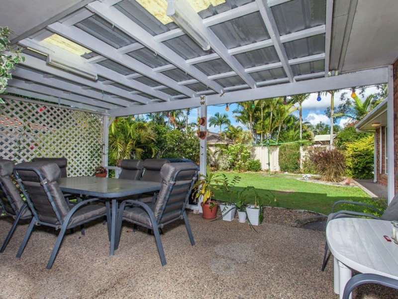 4 Mattes Place, Meadowbrook QLD 4131