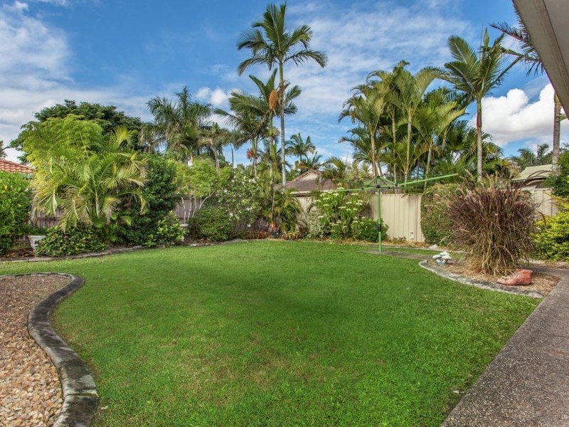 4 Mattes Place, Meadowbrook QLD 4131