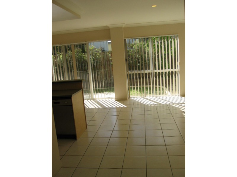 79/1 Sauvignon Parade, Upper Coomera QLD 4209