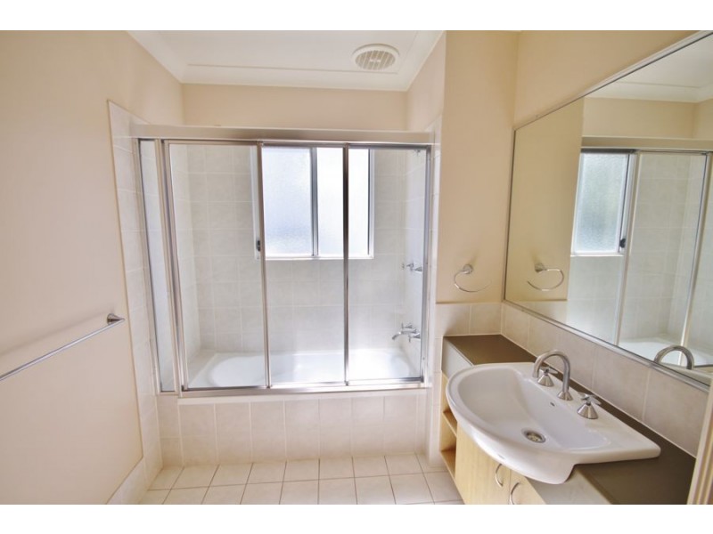 79/1 Sauvignon Parade, Upper Coomera QLD 4209