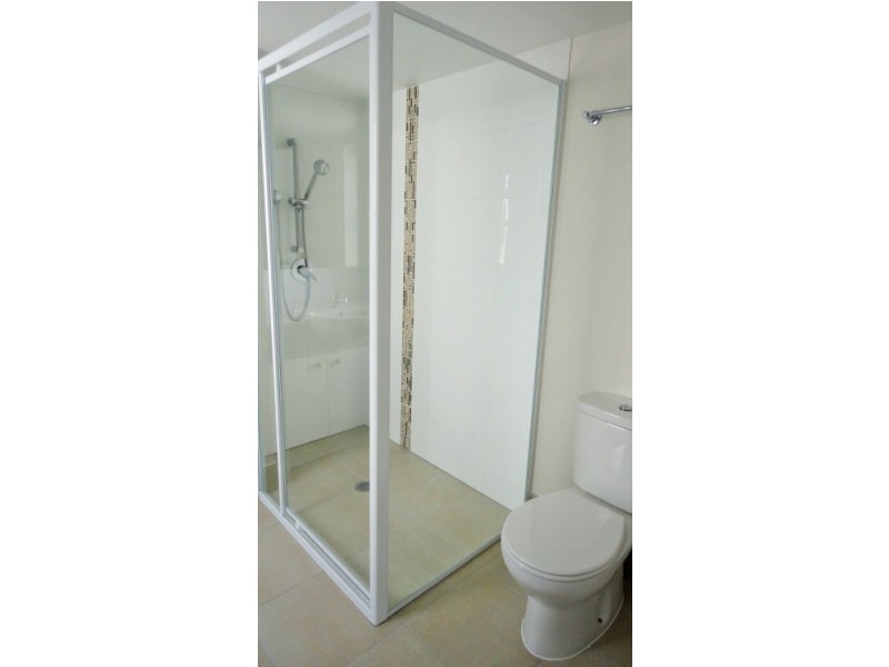 U15 /8 Ahern Street, Labrador QLD 4215