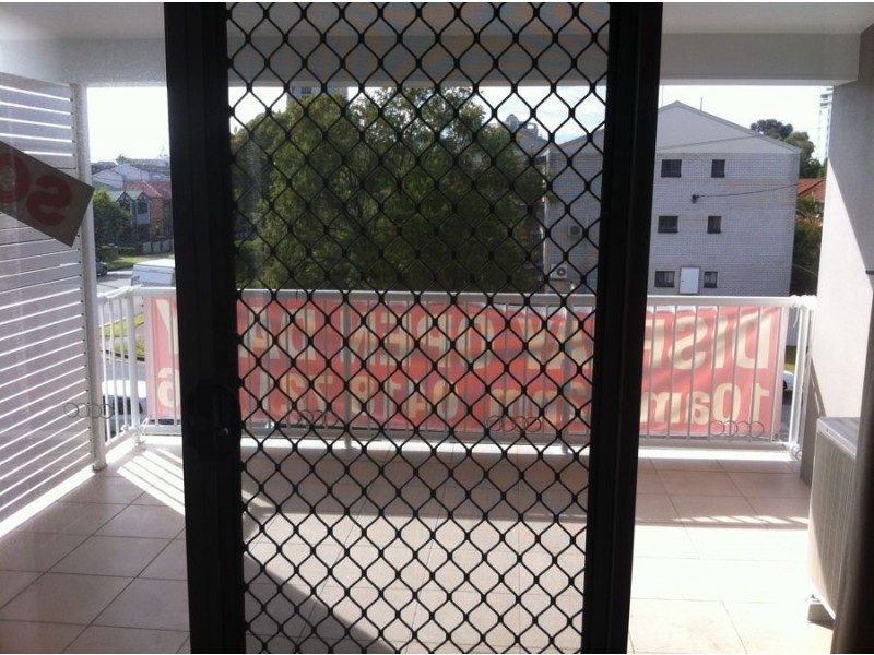 U15 /8 Ahern Street, Labrador QLD 4215