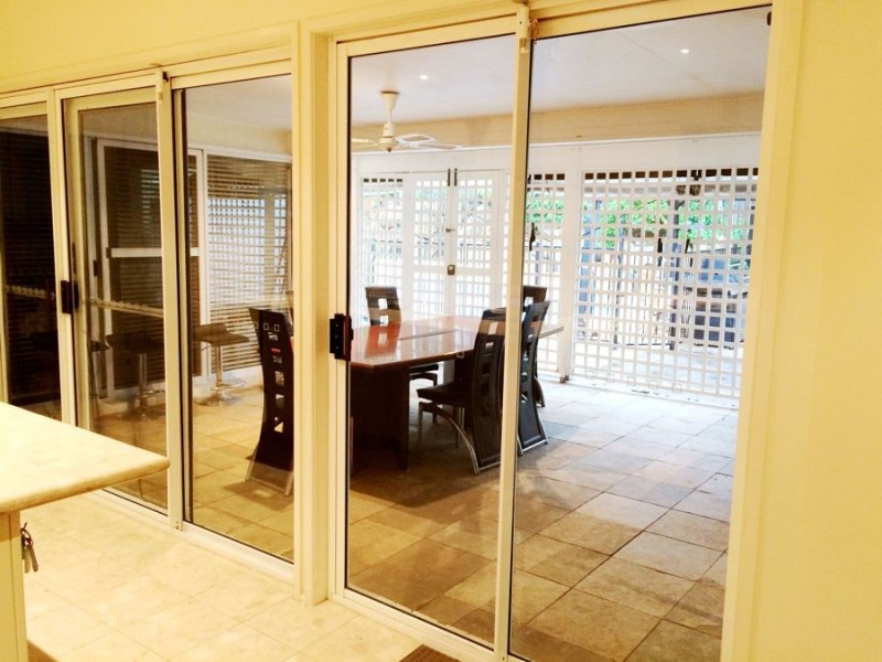 6 Dove Tree Cre, Sinnamon Park QLD 4073