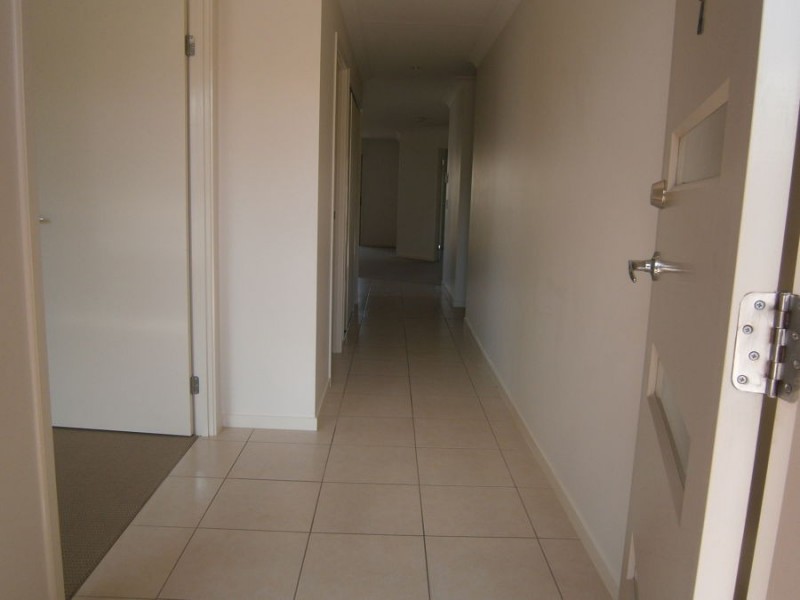 K-909 Duffield Rd, Kallangur QLD 4503