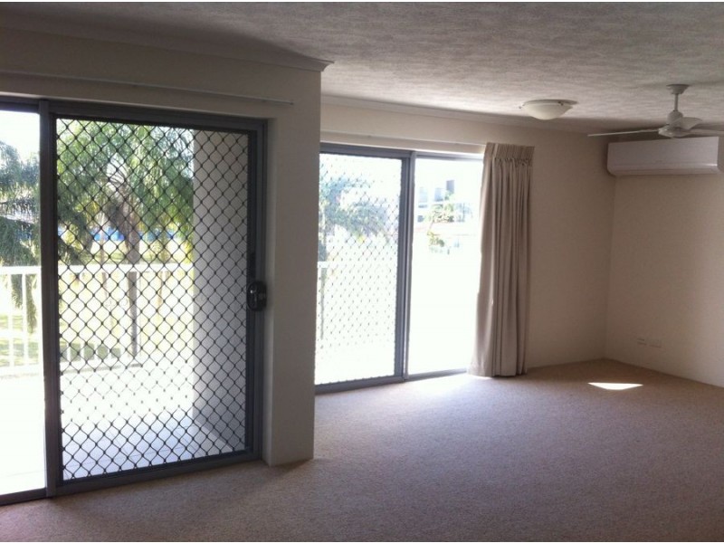 8-10 Ahern Street, Labrador QLD 4215