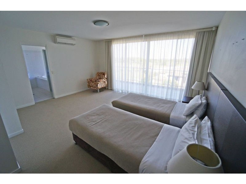2 Actica Way, Hope Island QLD 4212