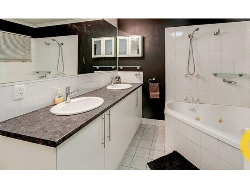 10 Seberg Street, Mcdowall QLD 4053