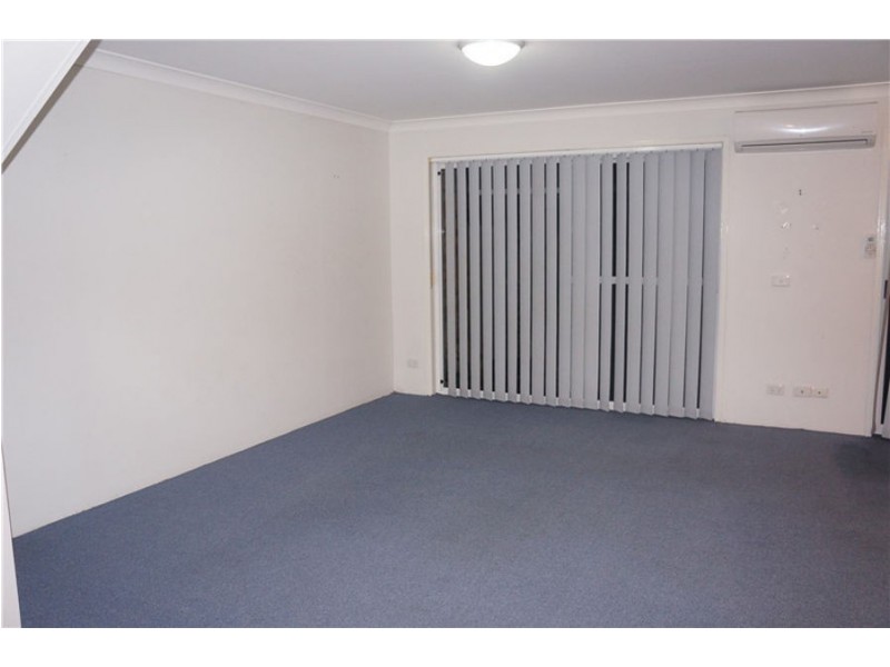 20 Huth Street, Labrador QLD 4215