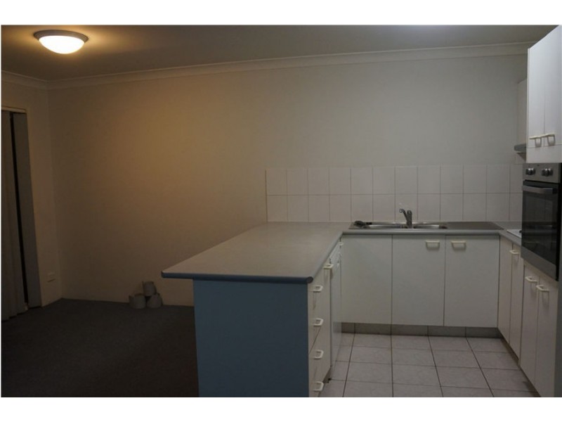 20 Huth Street, Labrador QLD 4215