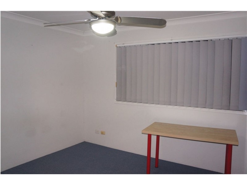20 Huth Street, Labrador QLD 4215