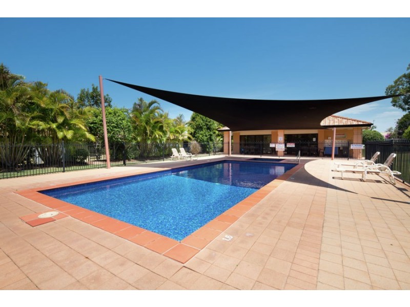 20< BROWN STREET, Labrador QLD 4215