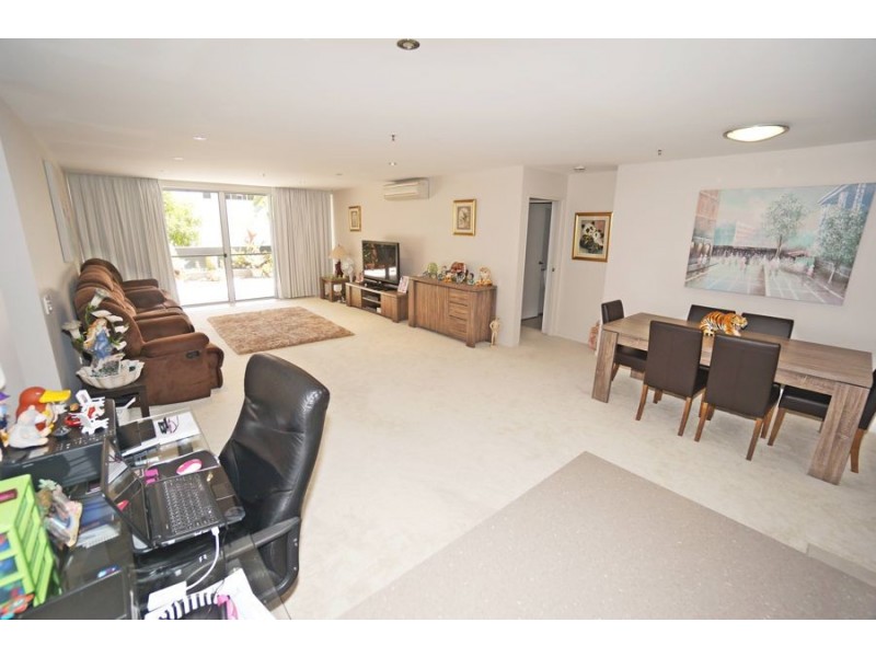 2 Activa Way, Hope Island QLD 4212