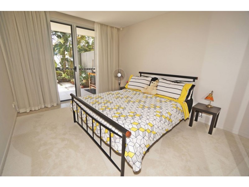 2 Activa Way, Hope Island QLD 4212