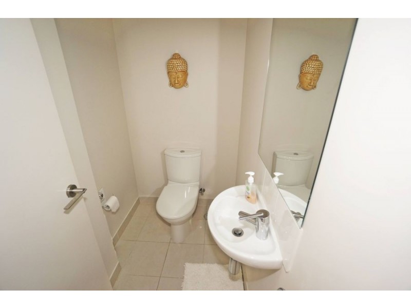 2 Activa Way, Hope Island QLD 4212