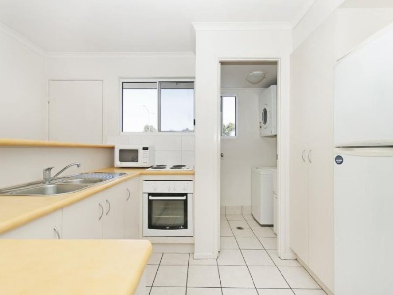 44 66 University Drive, Meadowbrook QLD 4131