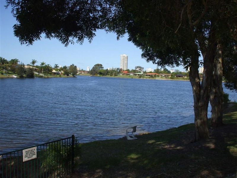 u49/22 Barbet Place, Burleigh Waters QLD 4220