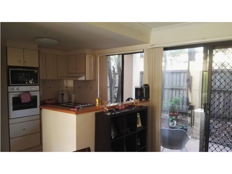 U48 / 1 Warbler Parade, Varsity Lakes QLD 4227