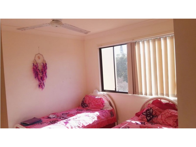 U48 / 1 Warbler Parade, Varsity Lakes QLD 4227