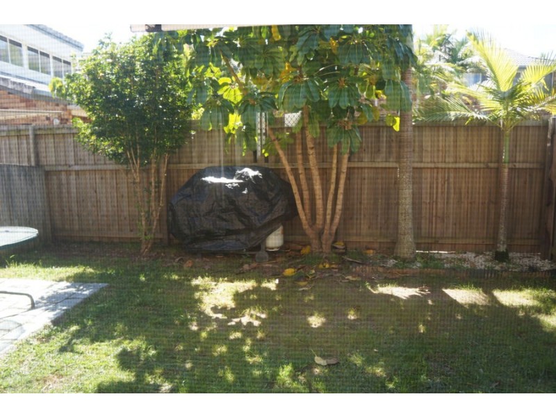 20 Huth Street, Labrador QLD 4215