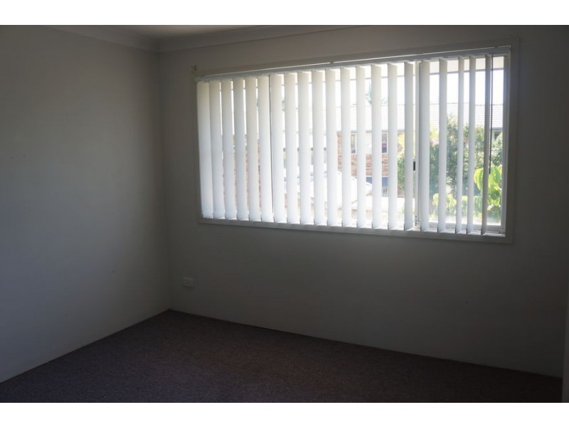 20 Huth Street, Labrador QLD 4215