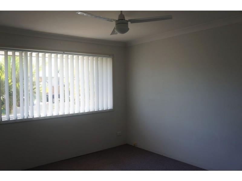 20 Huth Street, Labrador QLD 4215