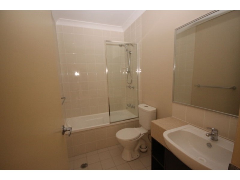 22/19 Gumtree Crescent, Upper Coomera QLD 4209