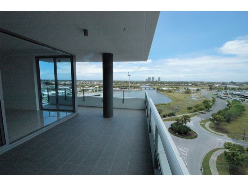 204/43 Harbour Town Drive, Biggera Waters QLD 4216