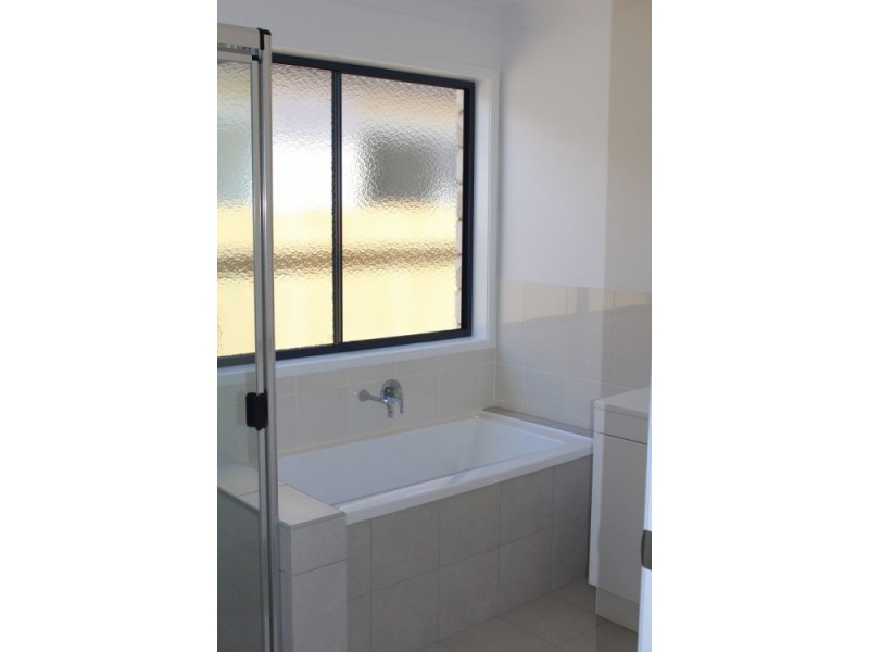 18 A Flinders Crescent, Boronia Heights QLD 4124