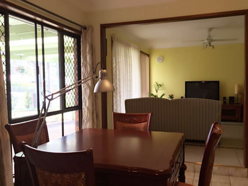 2 cygnus court, Regents Park QLD 4118