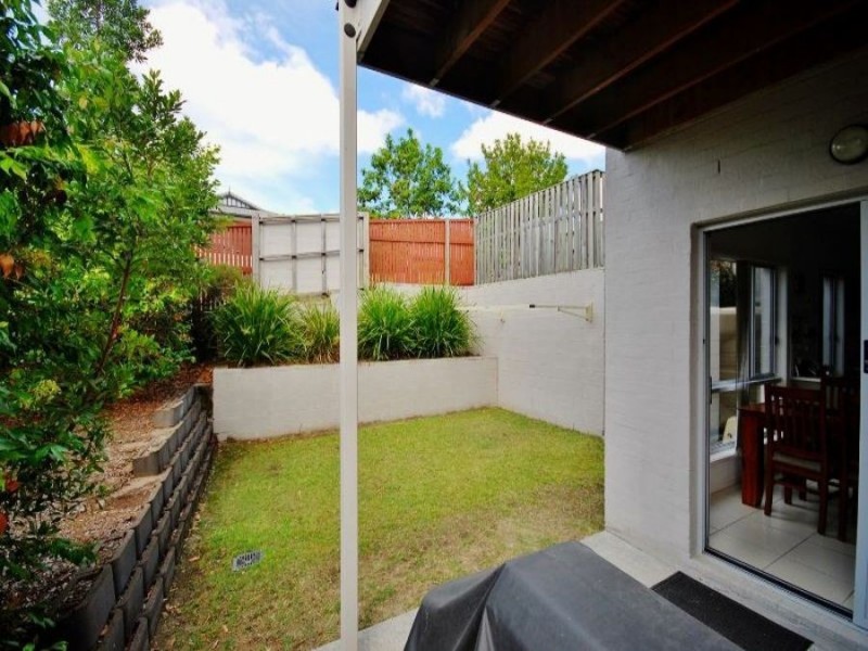 E-/2 Toohey Street, Pacific Pines QLD 4211