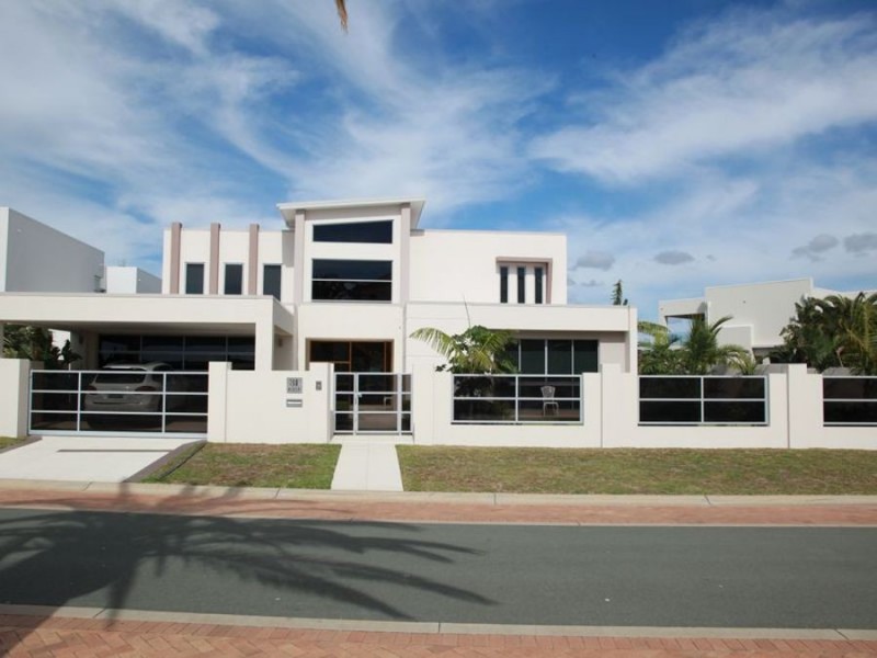 Paradise Point QLD 4216